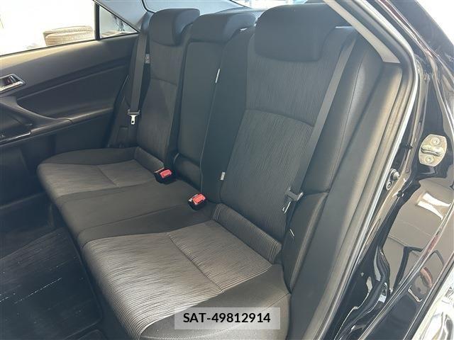 Toyota MARK X 2017-08 7962489-25