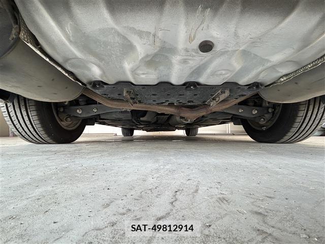 Toyota MARK X 2017-08 7962489-27