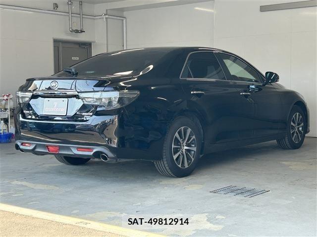 Toyota MARK X 2017-08 7962489-4