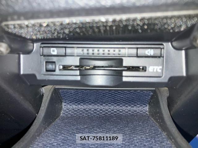 Toyota MARK X 2013-04 7962491-17