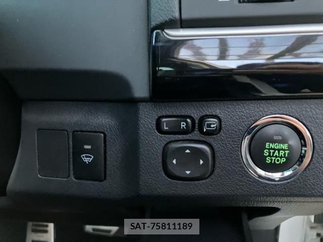 Toyota MARK X 2013-04 7962491-18