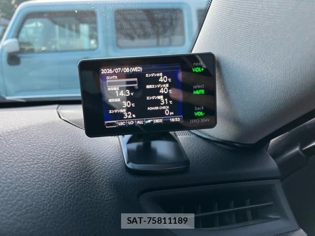 Toyota MARK X 2013-04 7962491-26