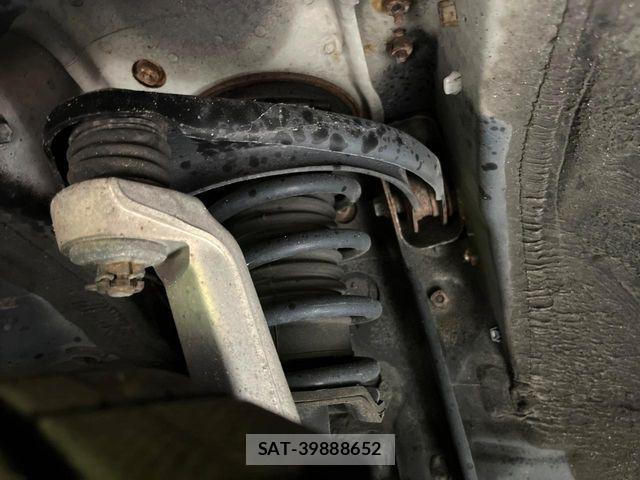 Toyota MARK X 2012-10 7979826-19
