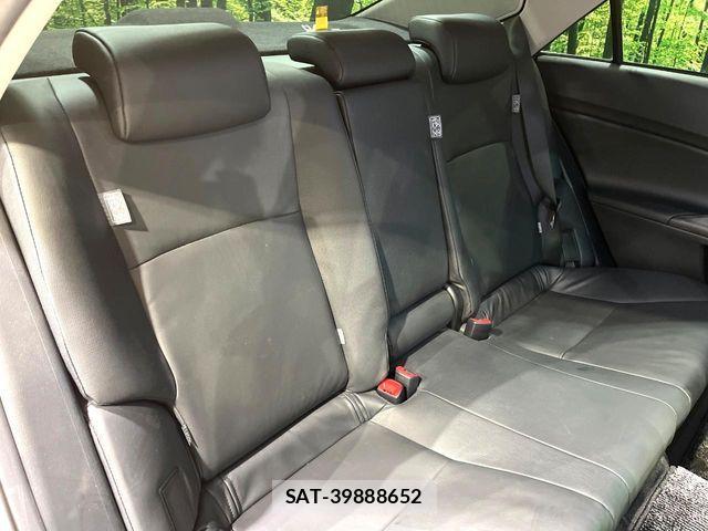Toyota MARK X 2012-10 7979826-8