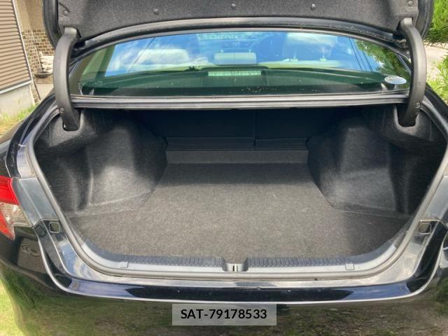 Toyota MARK X 2014-03 8036556-15