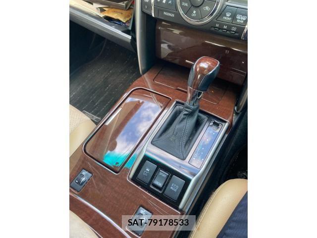 Toyota MARK X 2014-03 8036556-17