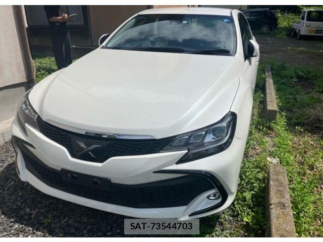 Toyota MARK X 2017-07 8036552-0