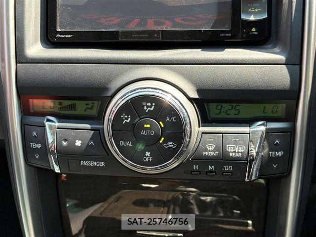 Toyota MARK X 2015-03 8036554-23