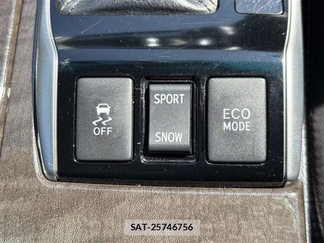 Toyota MARK X 2015-03 8036554-25
