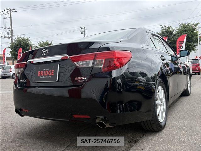 Toyota MARK X 2015-03 8036554-7