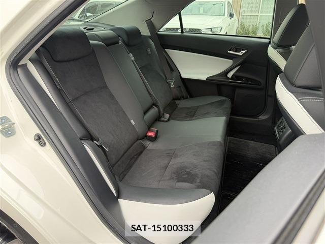 Toyota MARK X 2017-03 8036551-15