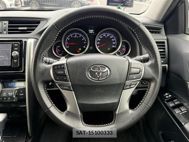 Toyota MARK X 2017-03 8036551-18