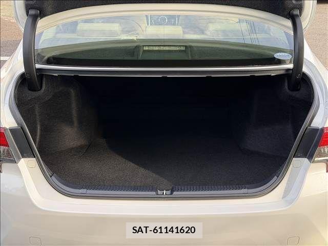 Toyota MARK X 2015-10 8036553-10