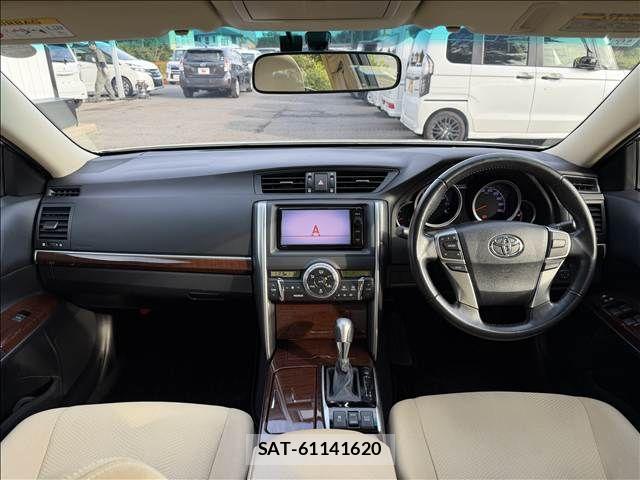 Toyota MARK X 2015-10 8036553-1