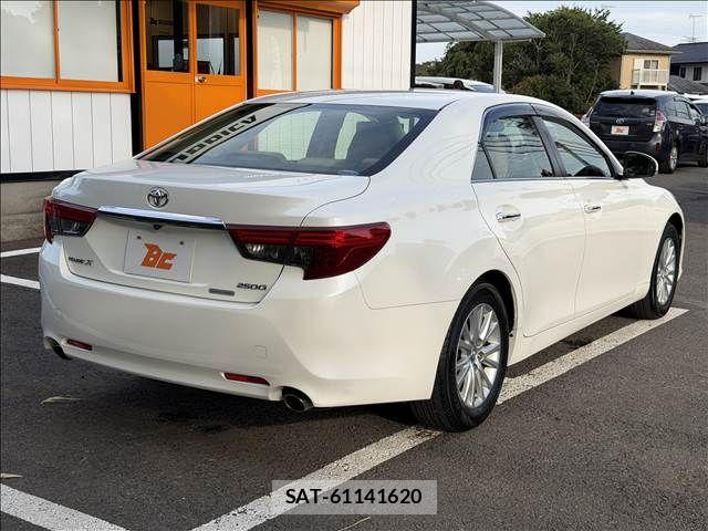Toyota MARK X 2015-10 8036553-23
