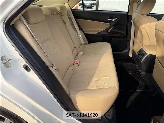 Toyota MARK X 2015-10 8036553-25