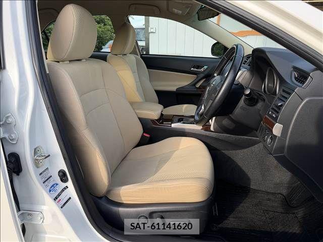 Toyota MARK X 2015-10 8036553-8