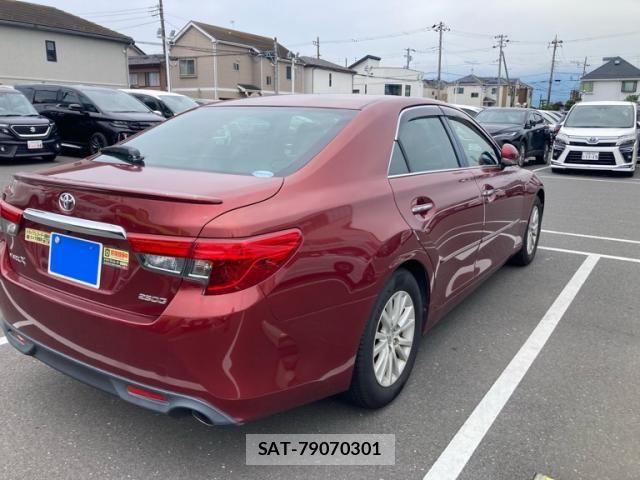 Toyota MARK X 2014-07 8074433-3