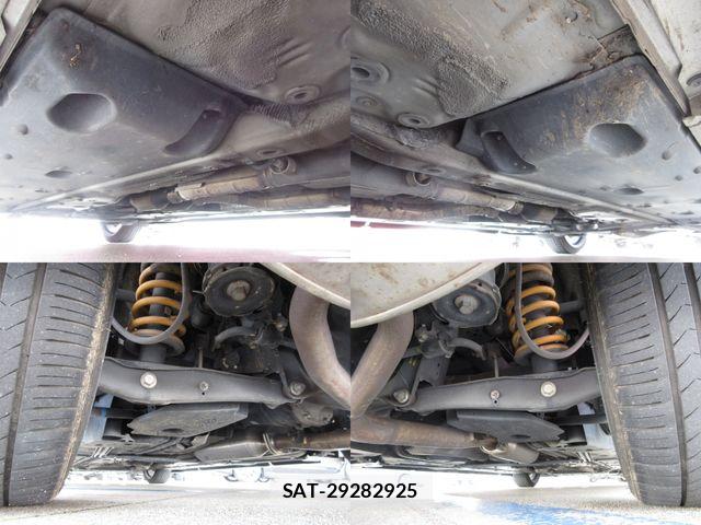 Toyota MARK X 2010-05 8074432-19