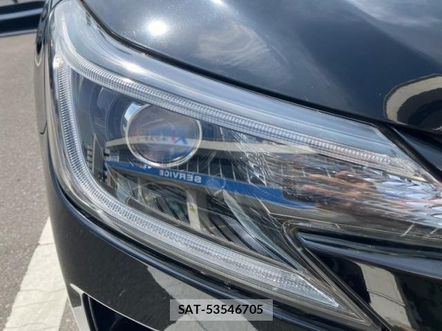 Toyota MARK X 2014-02 8074431-3