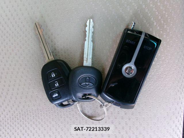 Toyota MARK X 2013-06 8074436-19