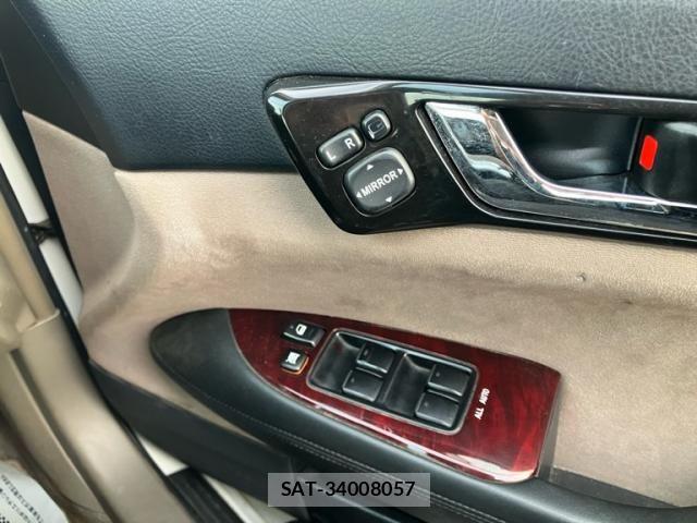Toyota MARK X 2005-11 8074437-21