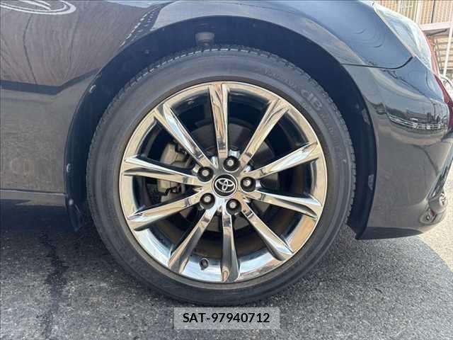 Toyota MARK X 2017-03 8100246-13