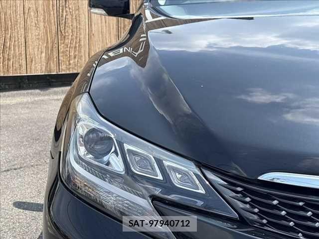 Toyota MARK X 2017-03 8100246-23