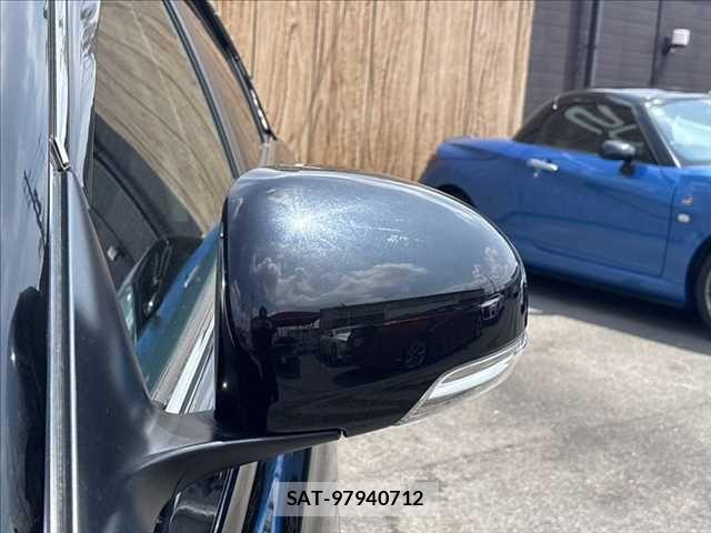 Toyota MARK X 2017-03 8100246-26