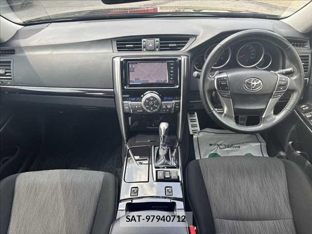 Toyota MARK X 2017-03 8100246-2