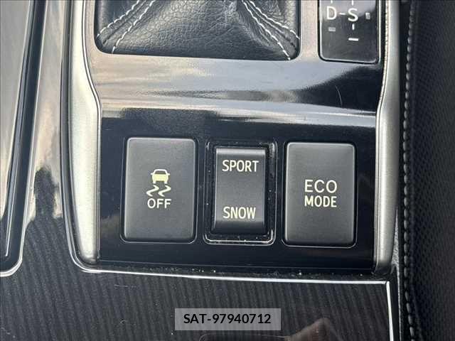 Toyota MARK X 2017-03 8100246-6