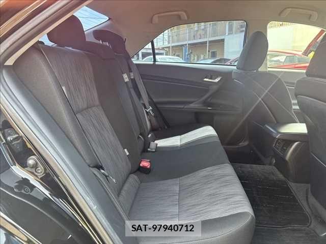 Toyota MARK X 2017-03 8100246-8