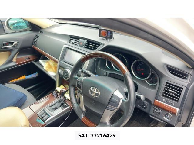 Toyota MARK X 2013-12 8100249-14