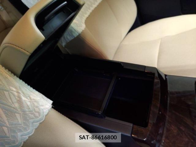 Toyota MARK X 2017-09 8100245-19