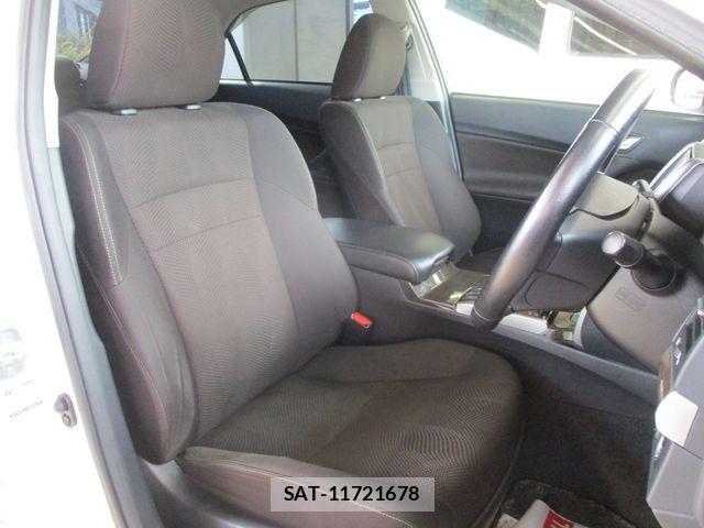 Toyota MARK X 2016-10 8131082-14