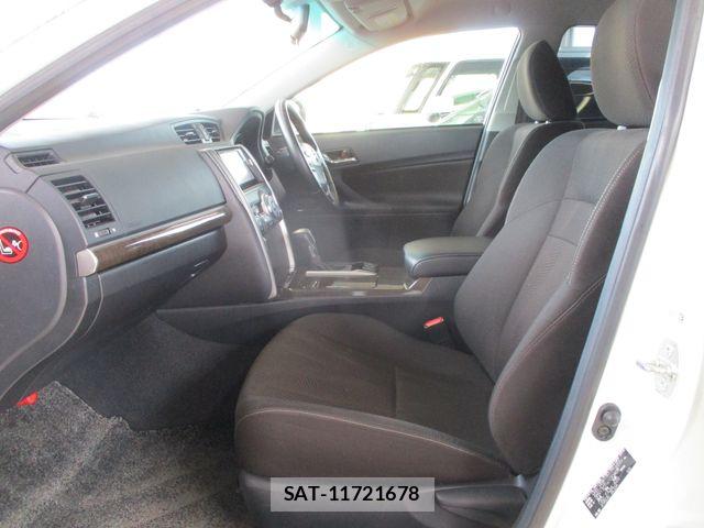 Toyota MARK X 2016-10 8131082-15