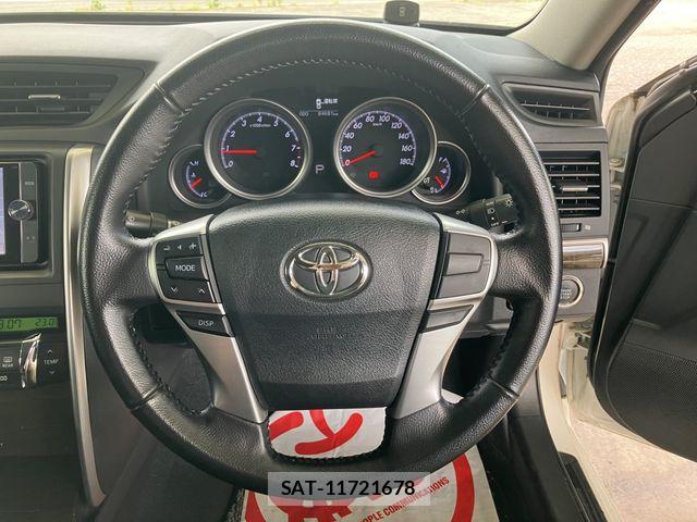 Toyota MARK X 2016-10 8131082-20