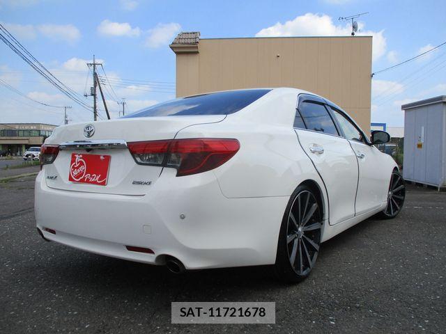 Toyota MARK X 2016-10 8131082-2