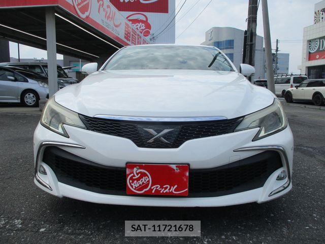 Toyota MARK X 2016-10 8131082-3