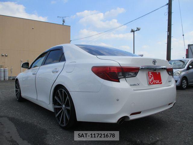 Toyota MARK X 2016-10 8131082-6