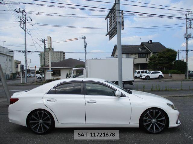 Toyota MARK X 2016-10 8131082-7