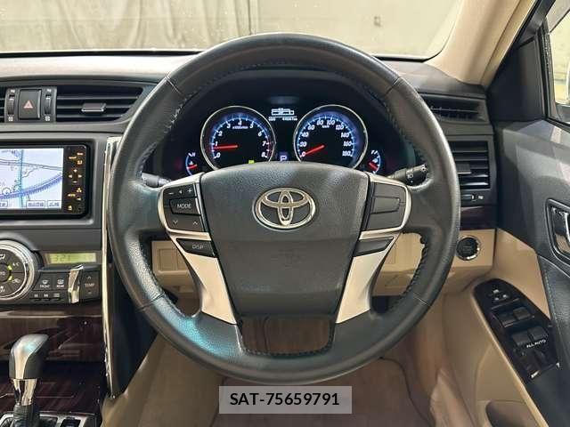Toyota MARK X 2010-12 8131083-9