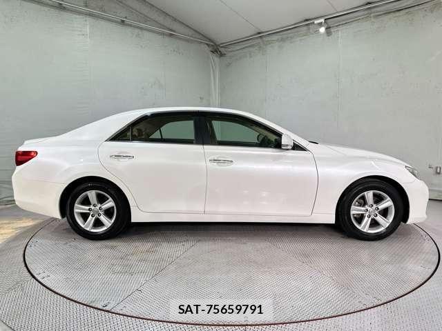 Toyota MARK X 2010-12 8131083-3