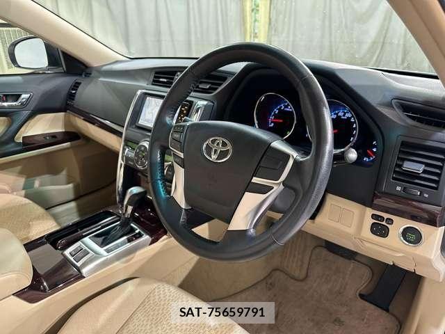 Toyota MARK X 2010-12 8131083-8