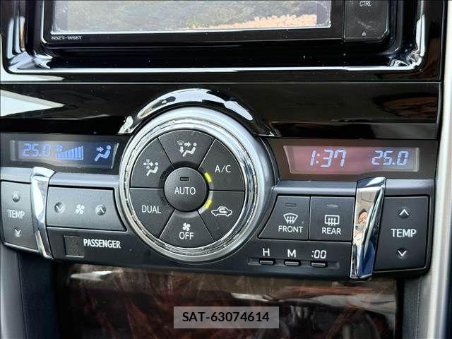 Toyota MARK X 2017-06 8146100-12