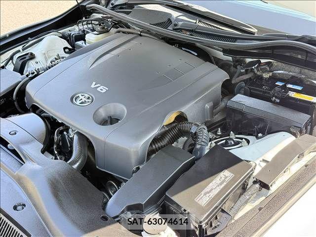 Toyota MARK X 2017-06 8146100-19