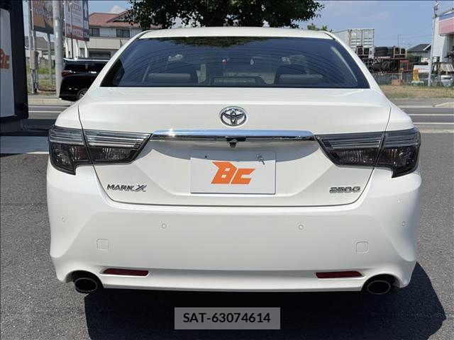 Toyota MARK X 2017-06 8146100-22