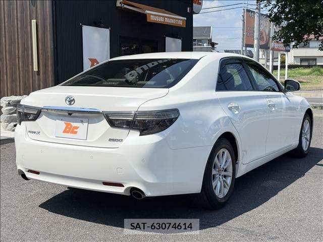 Toyota MARK X 2017-06 8146100-23