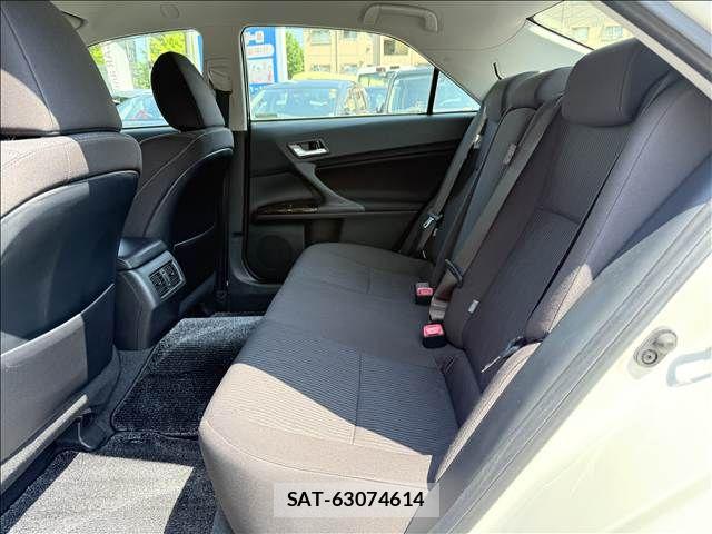 Toyota MARK X 2017-06 8146100-24