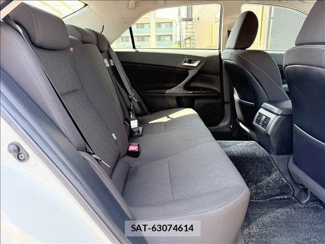 Toyota MARK X 2017-06 8146100-25